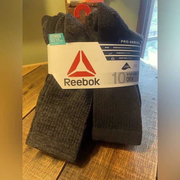 Reebok Women’s dark gray Crew Socks - Picture 1 of 7